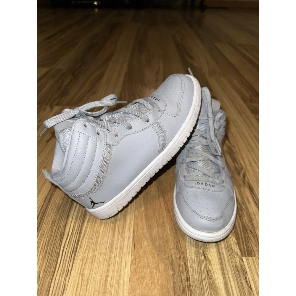 Nike Air Jordan Heritage Wolf Gray Boys 1Y Youth Leather High Sneakers 2016